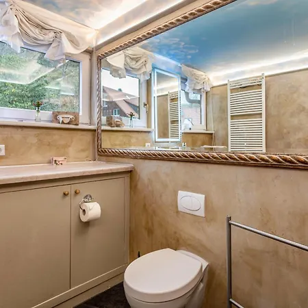 Haus Der Malerin Andrea Gawaz *